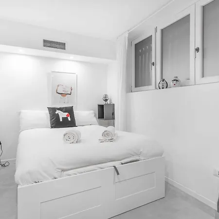 Apartment Vals6 - Glam In The Center Of -